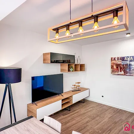 Apartman Lujo Centro 01 *